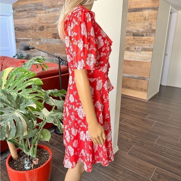Lulu’s Ximena Coral Red Floral Print Ruffled Short Sleeve Mini Dress sz M EUC - Picture 4 of 16